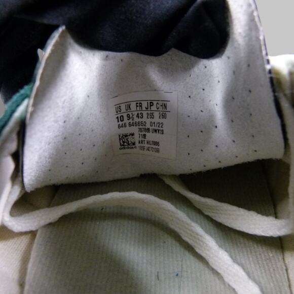 Gucci x Adidas Gazelle Green Suede Sneakers – Women’s Size 10 - Picture 9 of 11